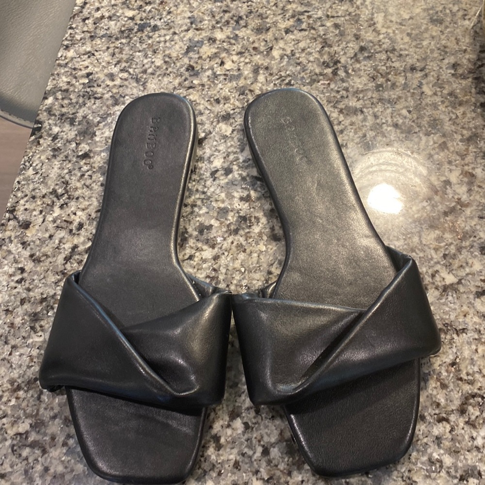 Black sandals like new never worn